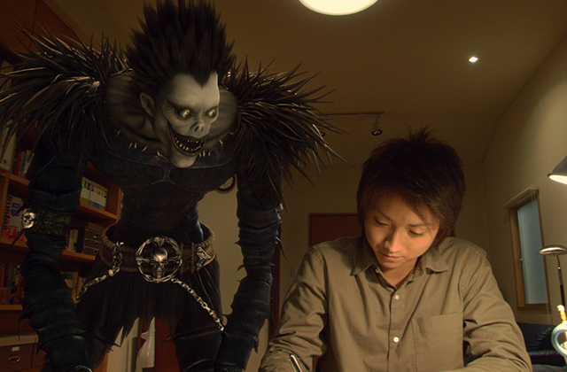 Death Note: Imagens mostram L durante as filmagens do filme Live Action -  Combo Infinito